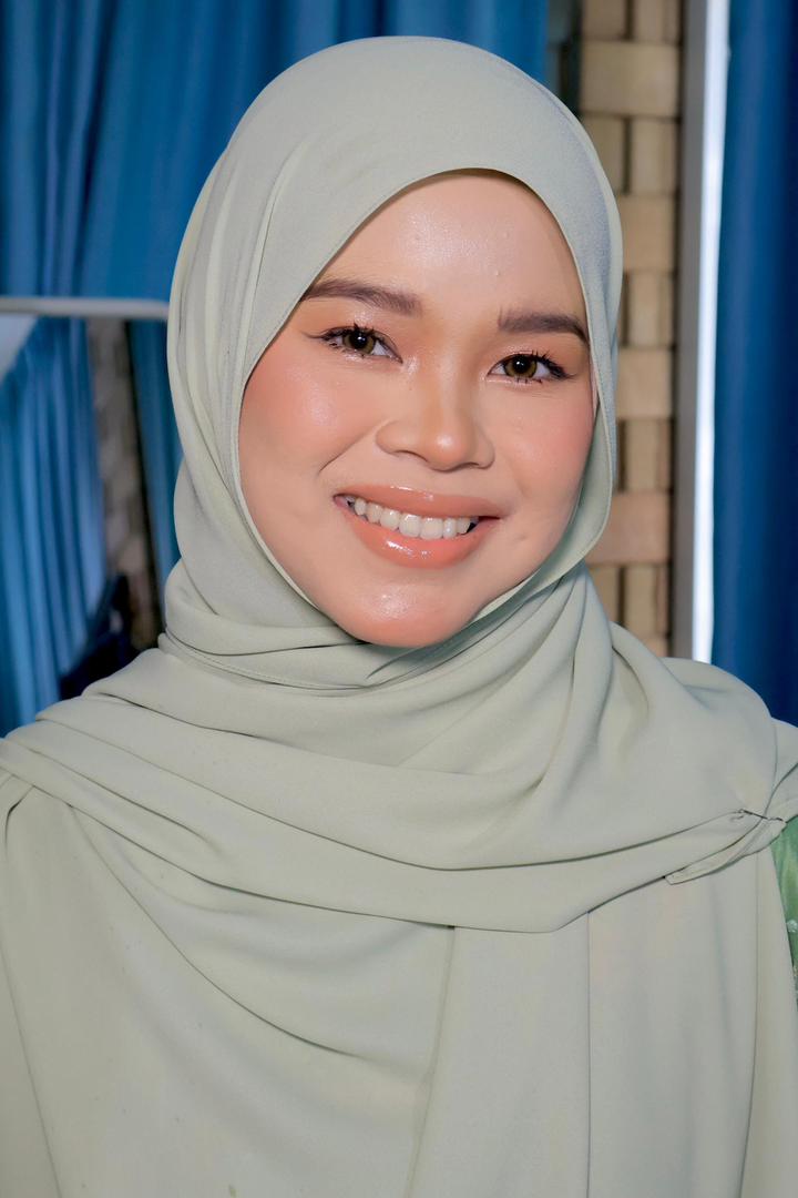 Click to view full screen LUNA HAZEL (1-YEAR) photo review