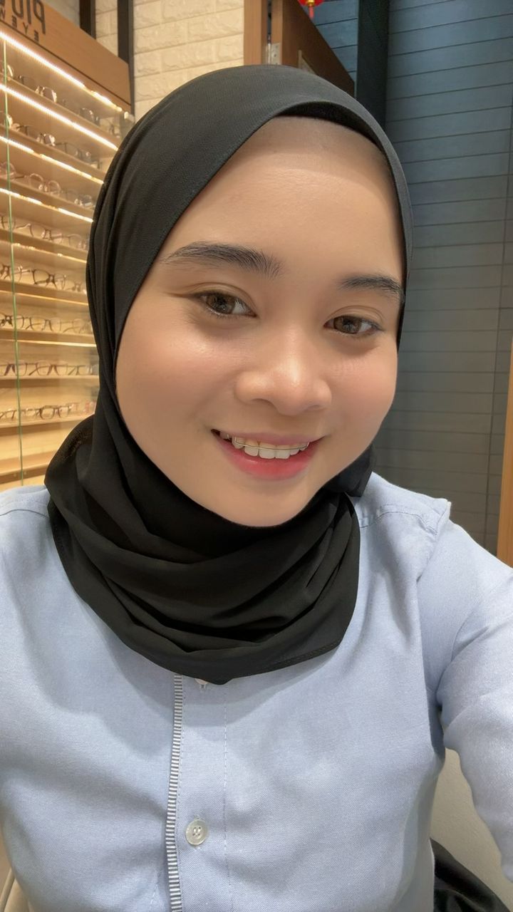 Click to view full screen DAY AMBER (1-DAY) photo review