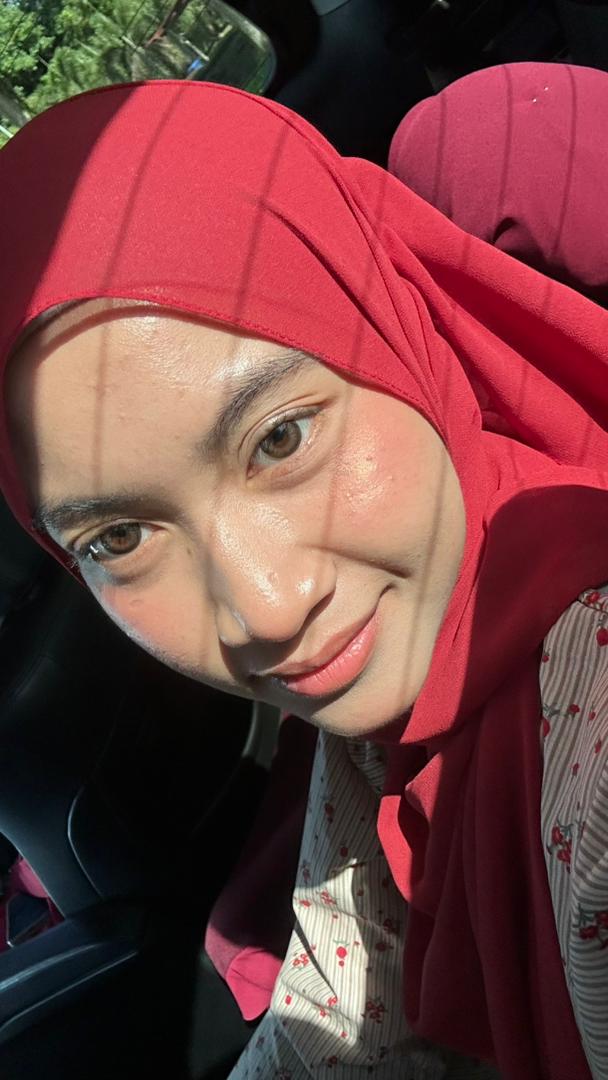 MAYA BROWN (1-YEAR) photo review