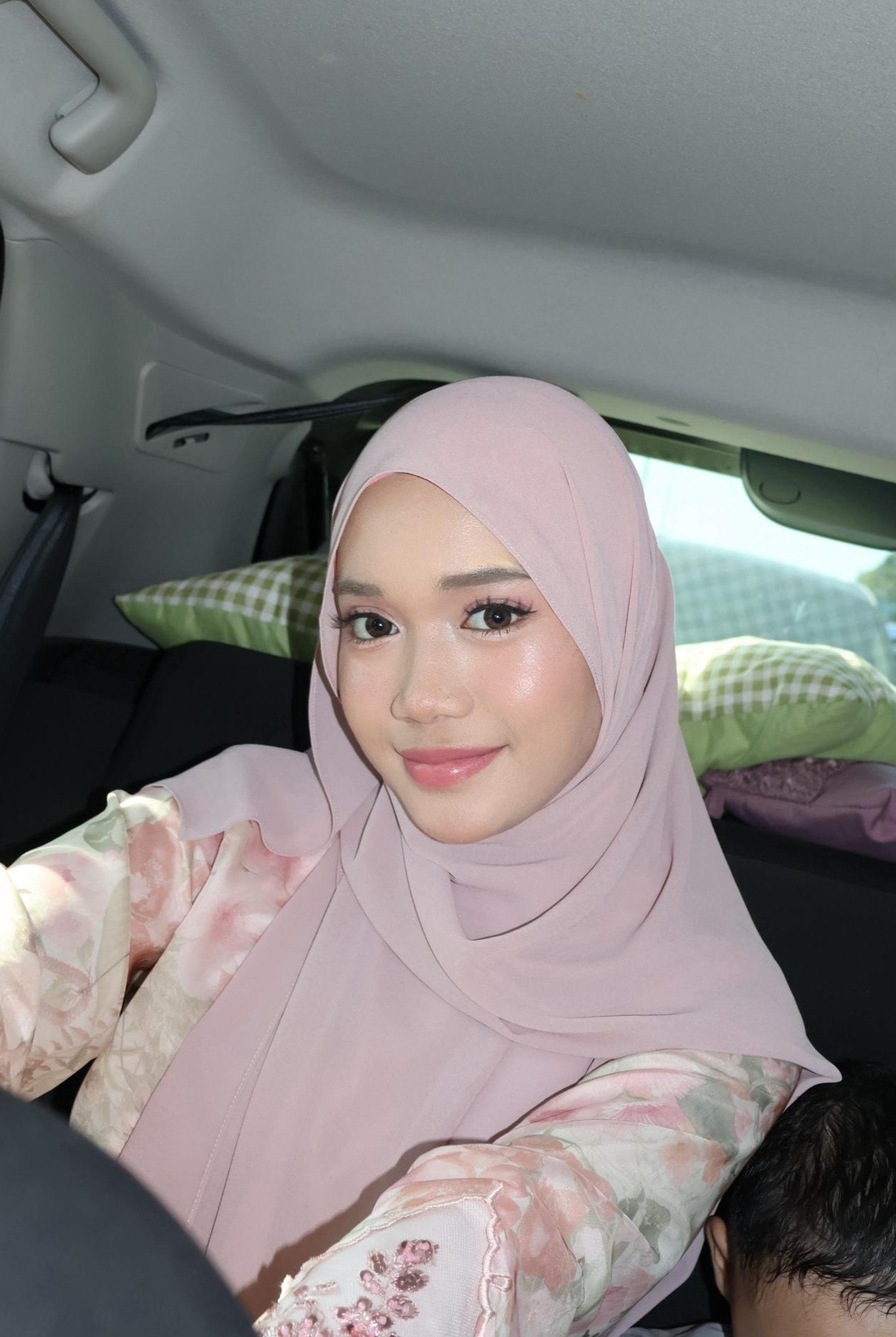 MAYA BROWN (1-YEAR) photo review