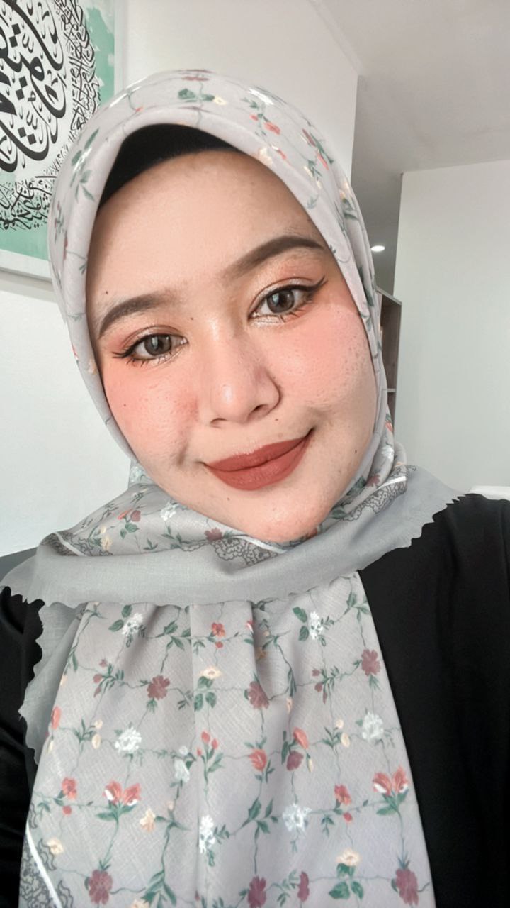 MAYA BROWN (1-YEAR) photo review