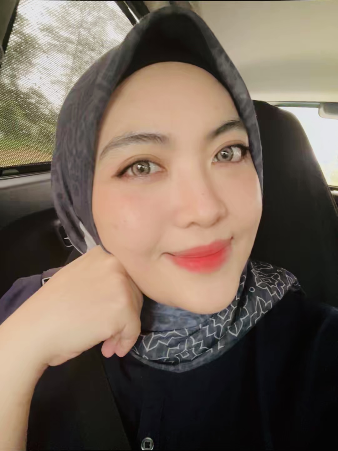 LUCY GRAY (1-YEAR) photo review