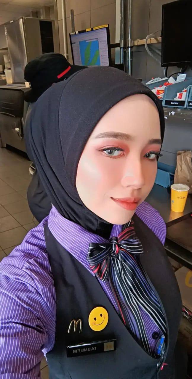 HANA JADE (1-YEAR) photo review