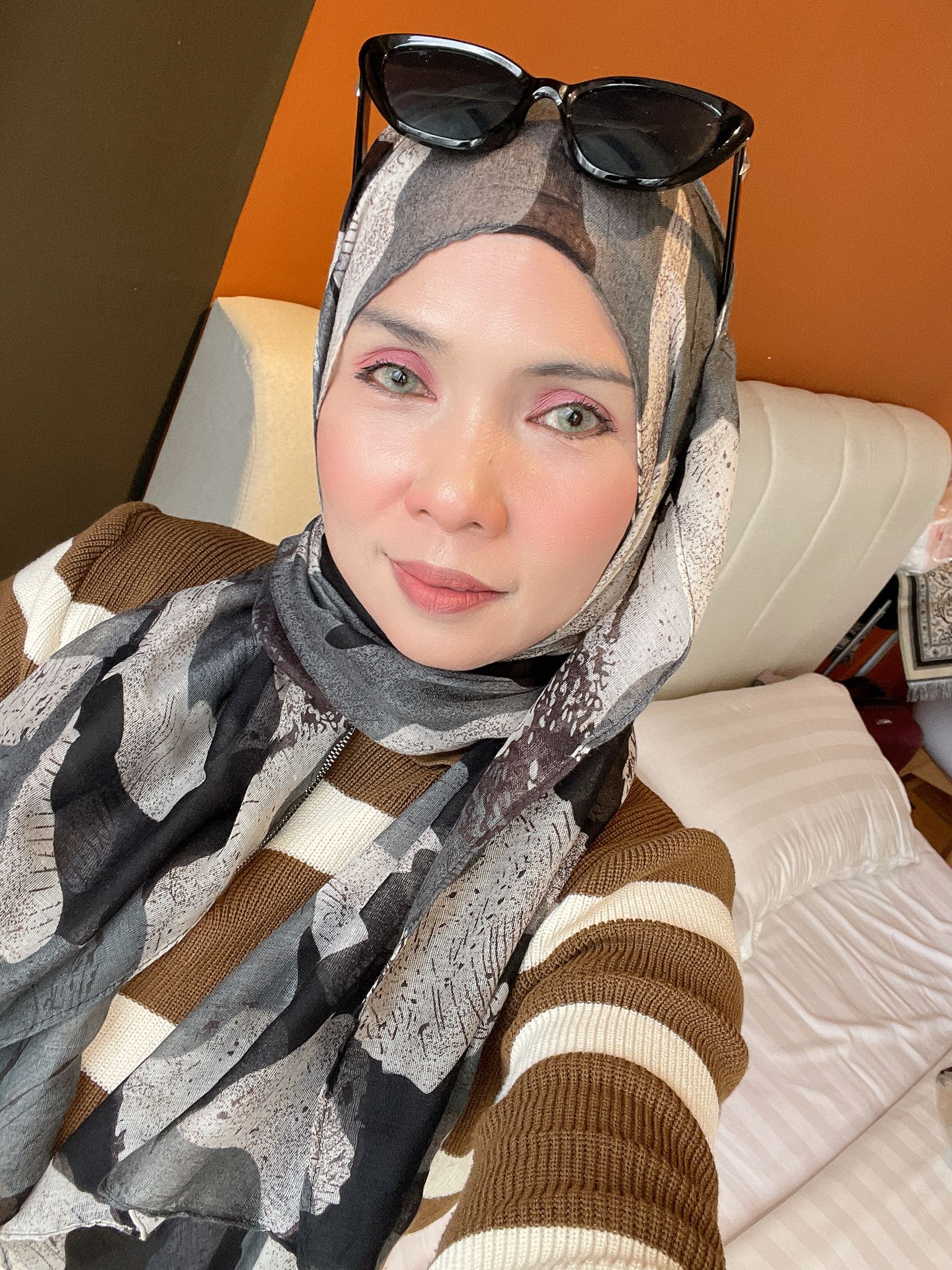 HANA JADE (1-YEAR) photo review