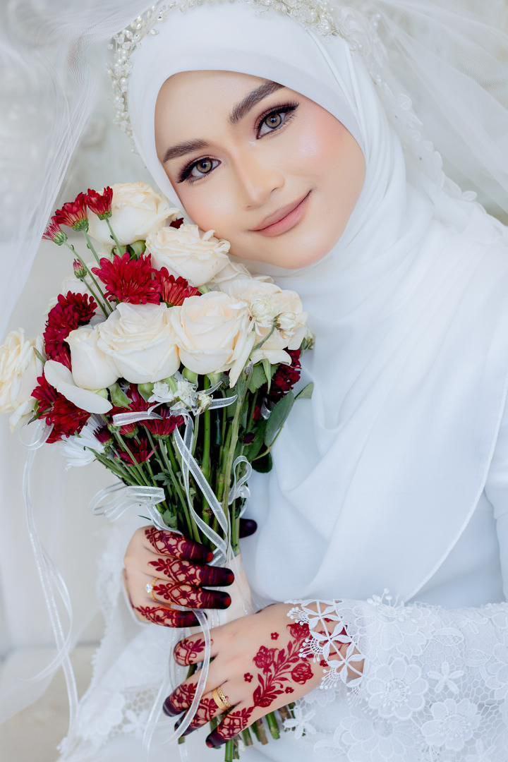 RAE MOON (1-YEAR) photo review