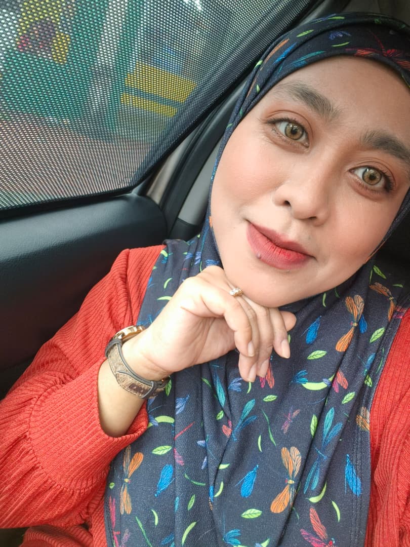 RAE MOON (1-YEAR) photo review